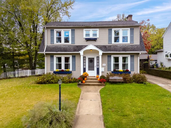 117 Edgemoor Ave, Kalamazoo, MI 49001