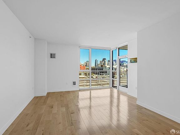 2nd image of 300 Berry St Unit 519