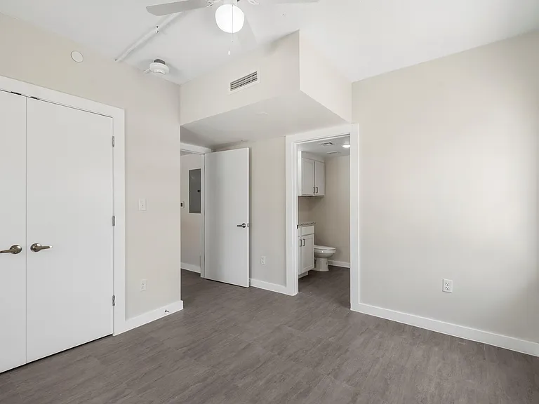 4 N 4th St #1204 — Photo 3