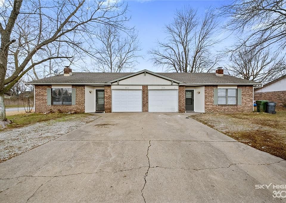 1st image of 2313-2315 W Pecan St
