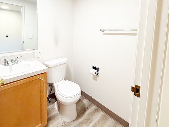5th image of 9855 Silverdale Way NW #B201