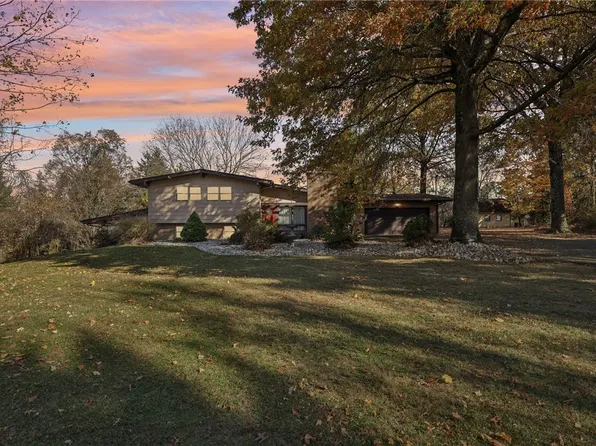 3410 Overland Dr, North Huntingdon, PA 15642