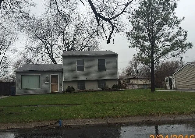 21630 Olivia Ave photo 1