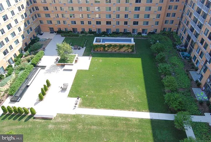 475 K St NW #1022 — Photo 24