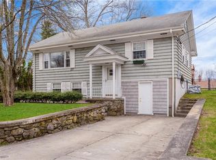 32 Arona St, Woonsocket, RI 02895