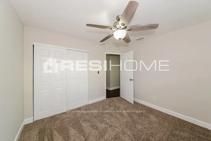 6405 64th Dr E — Photo 10