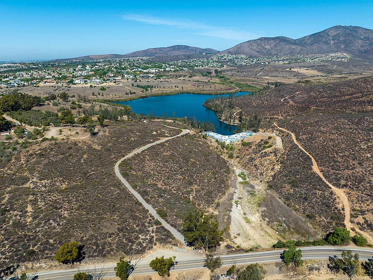 Camden Sierra at Otay Ranch — Photo 40
