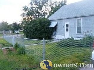 611 W 3rd St, Gordon, NE 69343