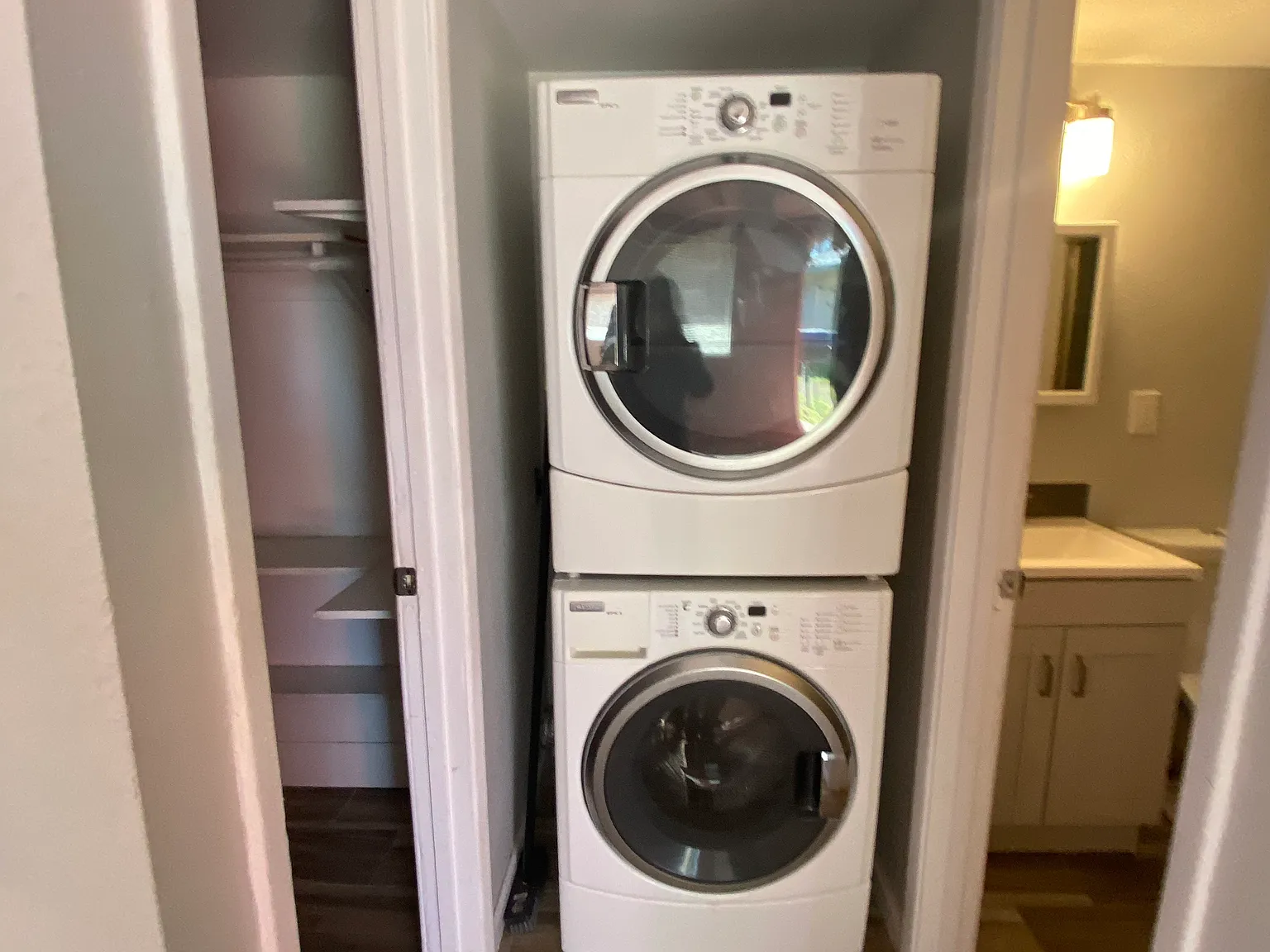 Studio, 402 sqft, $1,250 — Photo 3