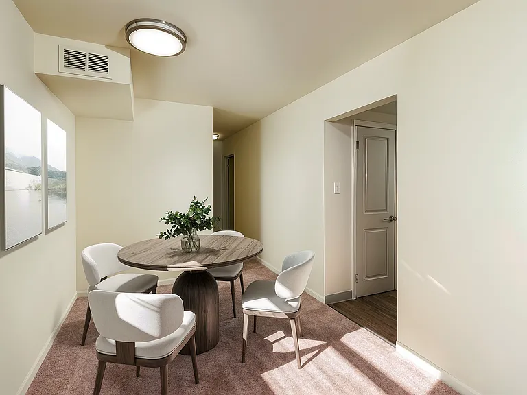 Pennwood - Dining Area