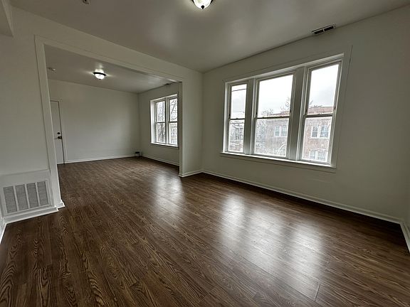 4th image of 3848 W Hirsch St #11174141