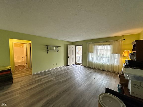 3rd image of 1609 E Union Dr