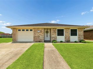 2108 Charles Dr, Chalmette, LA 70043