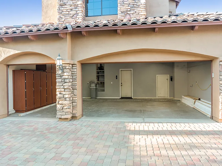 6822 E Portia St — Photo 15