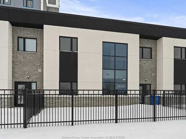 4300 Laurier Pkwy #223, Lasalle, ON N9J 0B4