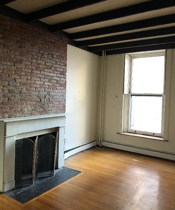 2037 Walnut St #3F