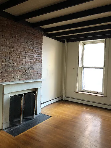 2037 Walnut St #3F Photo 1