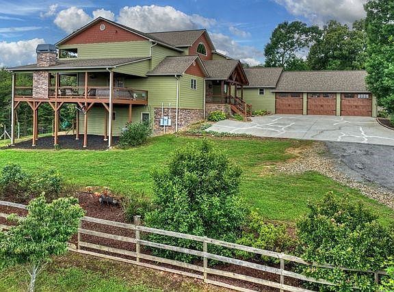 2nd image of 384 Dean Rd