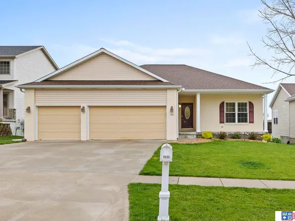 9000 Berg Dr, Lincoln, NE 68505
