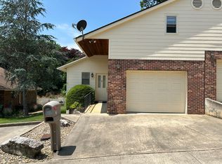 71 Town N Country Dr, Waynesville, NC 28786