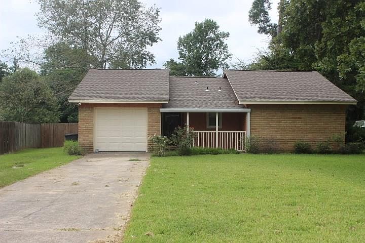 1st image of 12494 Woodcreek Dr