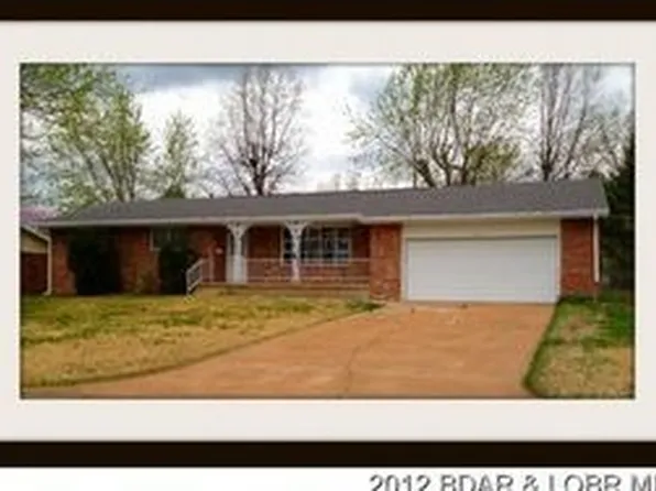 103 Lynn Ave, Eldon, MO 65026