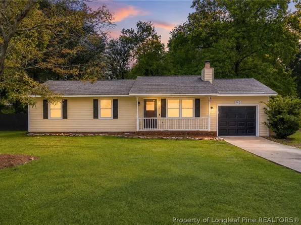 945 Kennesaw Dr, Fayetteville, NC 28314