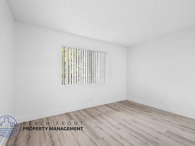 2315 Earl Avenue — Photo 12
