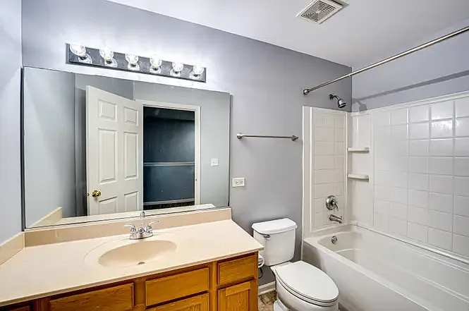 3355 Kentshire Cir — Photo 9