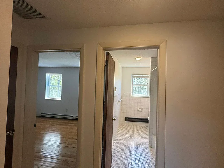 666 Middle Tpke E — Photo 13