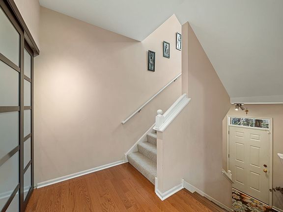 5th image of 1142 Georgetown Way