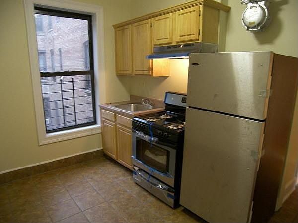 1st image of 200 Bradhurst Ave APT 15