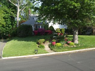 14 Luddington Ter, West Orange, NJ 07052