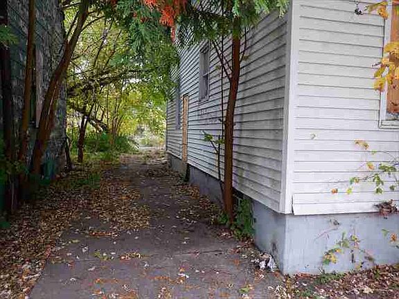 15359 Freeland