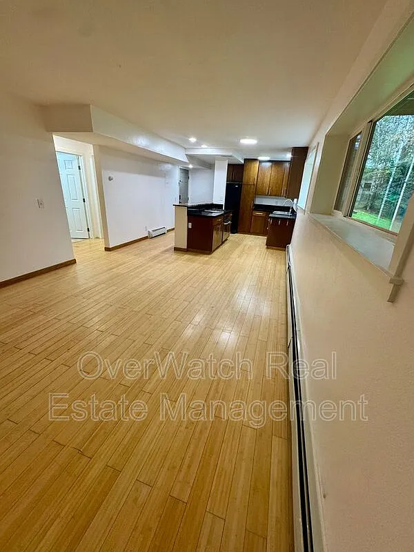 2 bed, 1.0 bath, 716 sqft, $1,700 — Photo 3