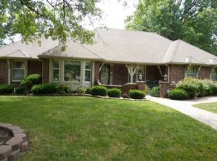 502 NW Golfview Dr, Blue Springs, MO 64014