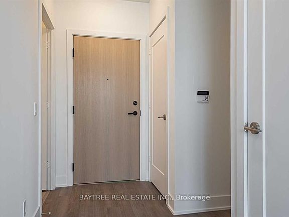 4th image of 1 Belsize Dr #522