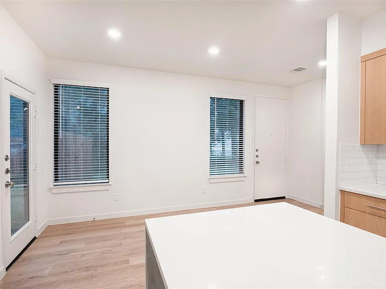 2517 Appian Way #B — Photo 17