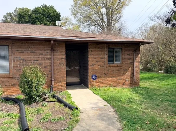 500A Cokesbury St, Greenwood, SC 29649