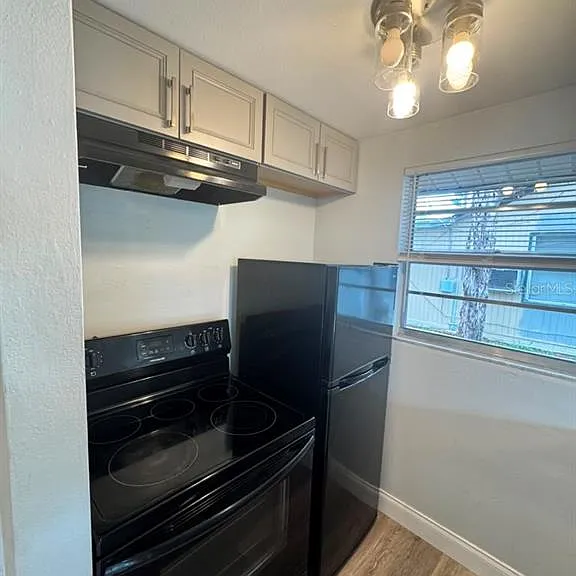 6123 Montana Ave — Photo 5