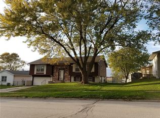 4451 Lakewood Dr, Norwalk, IA 50211