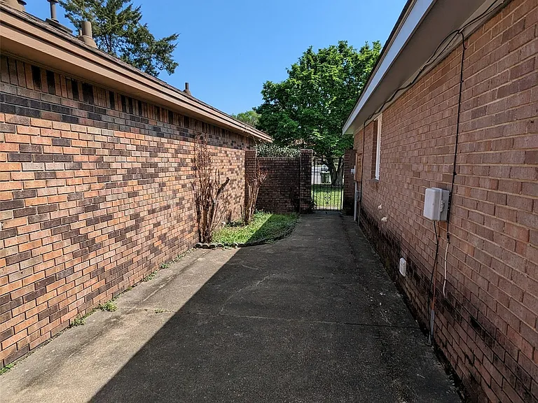 5908 Carmel Dr — Photo 14