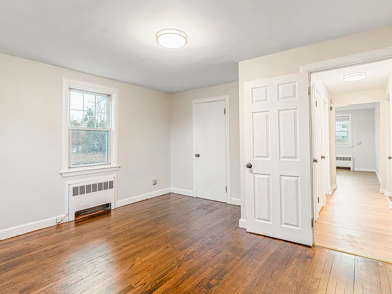 119 Green St — Photo 5
