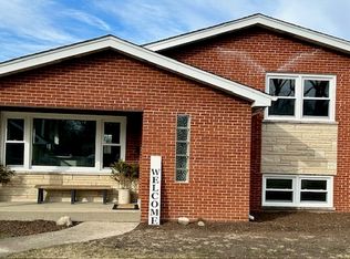 221 E Fremont Ave, Elmhurst, IL