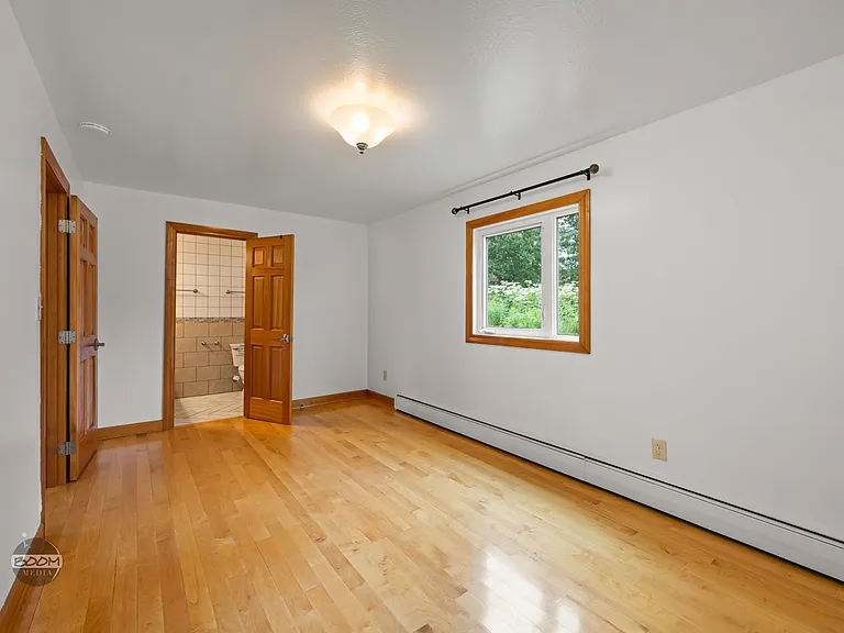 2326 Cordova St #8 — Photo 21