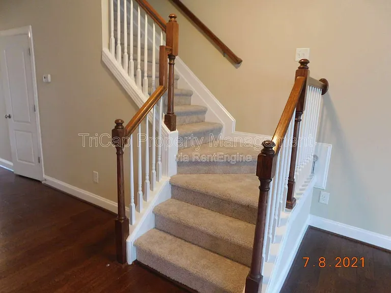 8030 Upper Lake Dr — Photo 11
