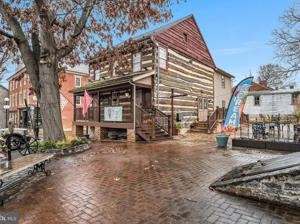 3 S Main St, Mercersburg, PA 17236