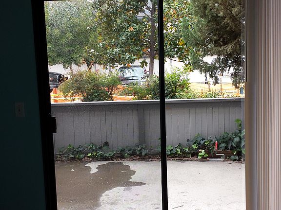 3rd image of 2135 E Valley Pkwy Unit 20