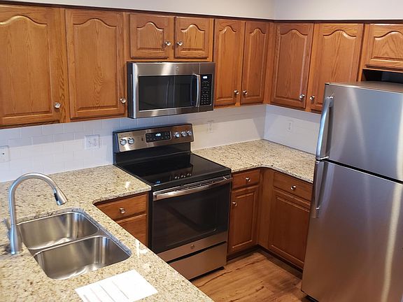 4th image of 21774 Laura St