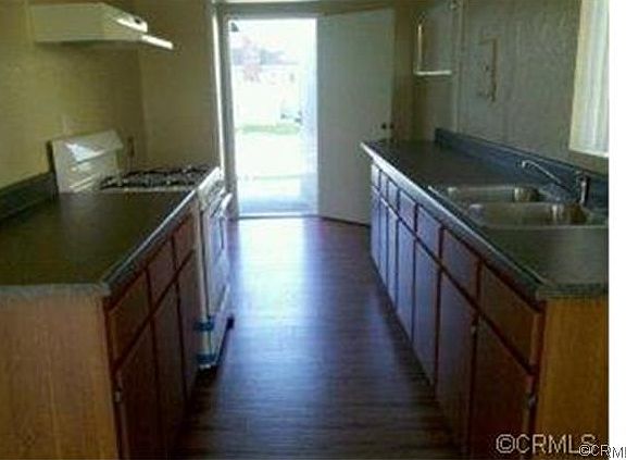 3rd image of 1231 W Gardena Blvd